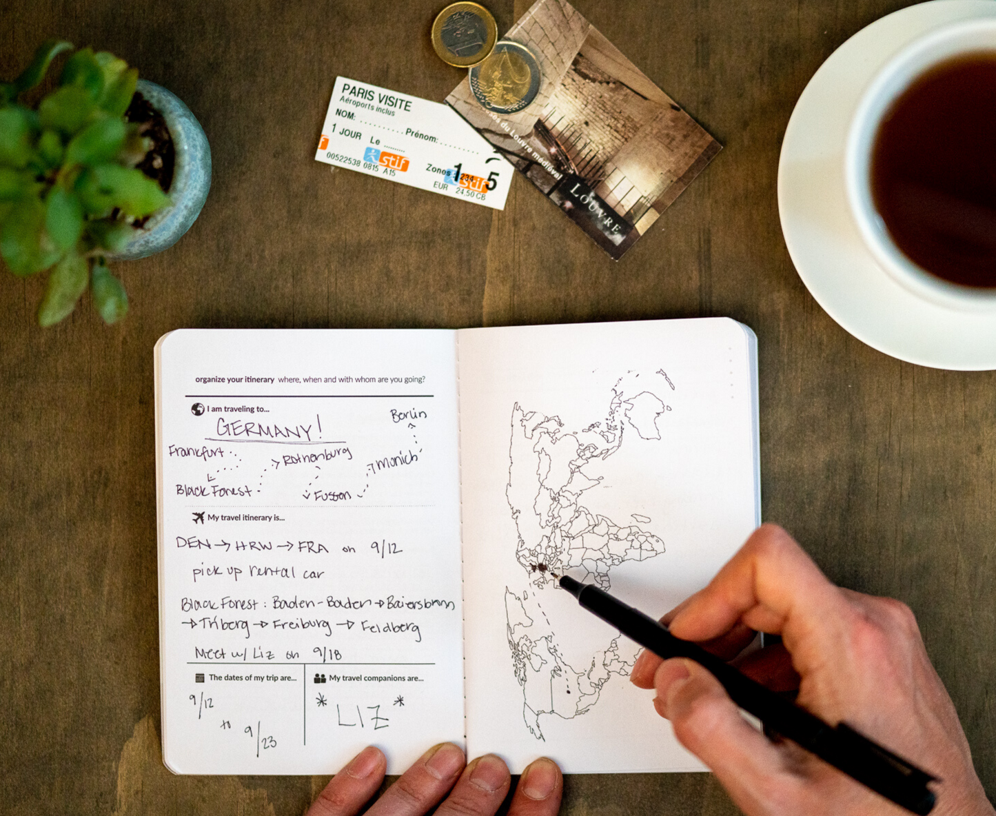 FREE GIFT // Travel Journal