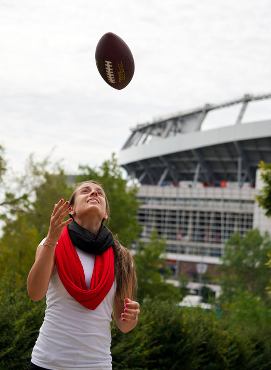 STADIUM Series Travel Scarf // Red & Black